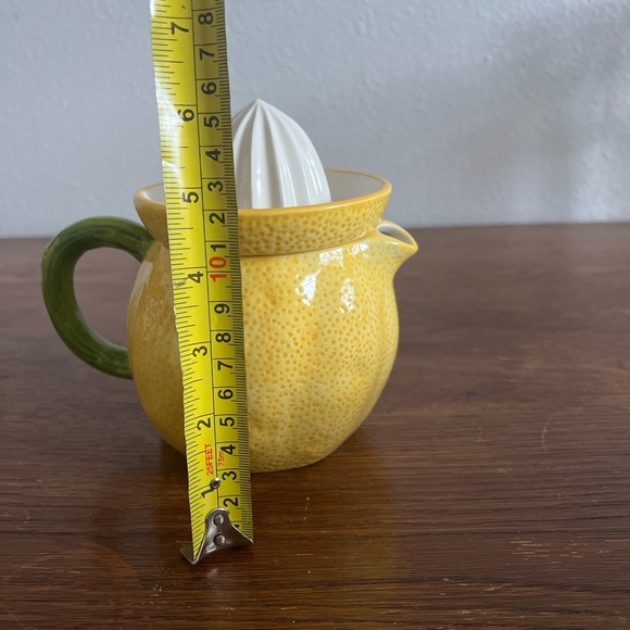 Sur La Table Ceramic Lemon Citrus Juicer – 6.5” Kitchen Tool & Décor - Picture 4 of 5